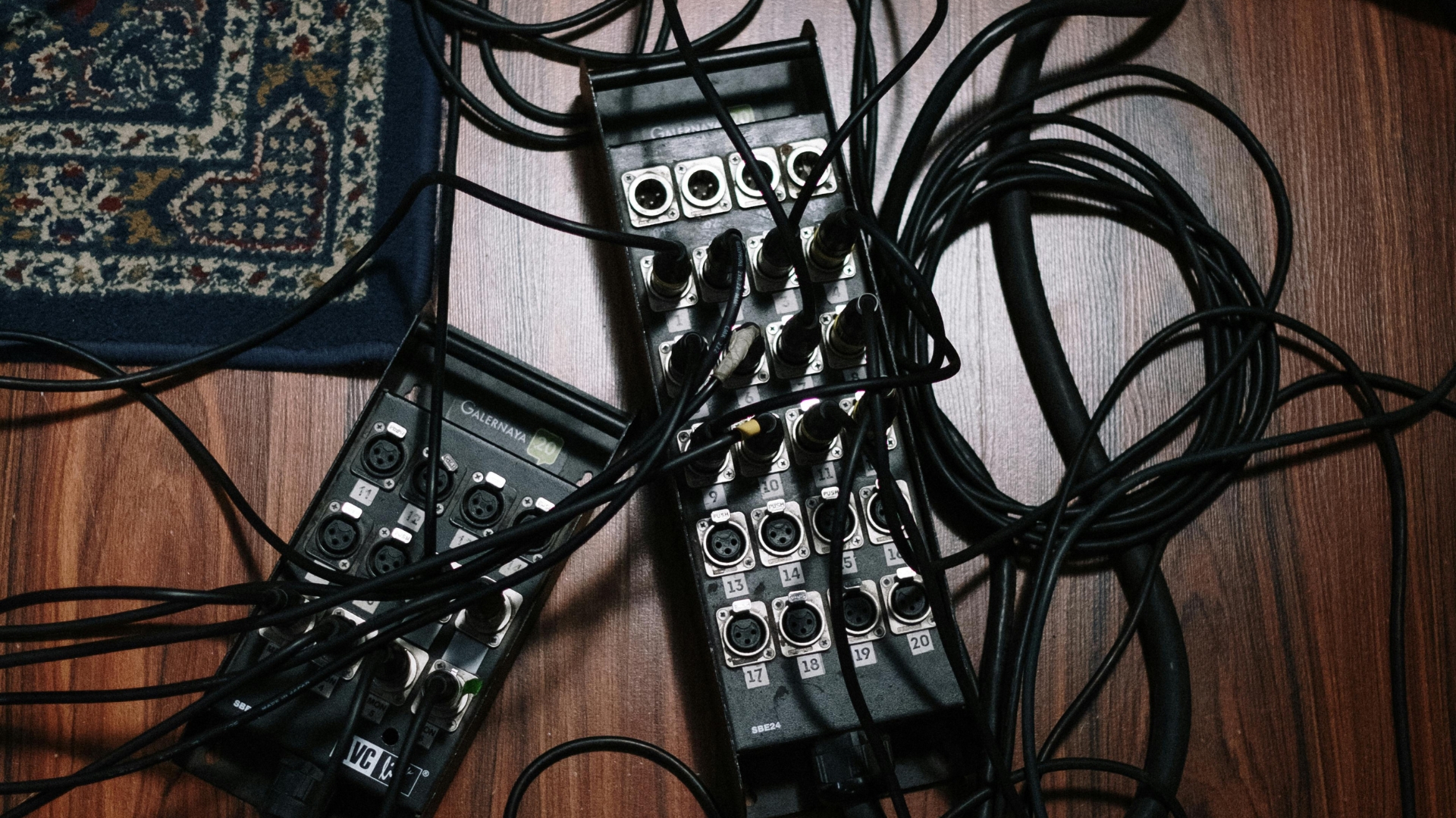 How to connect subwoofer to amp without sub out 