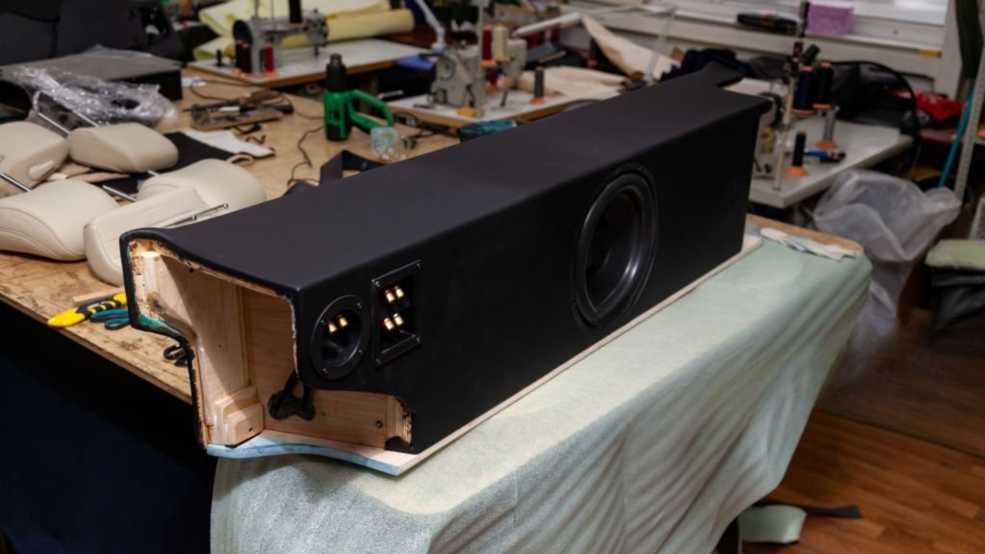 How subwoofer works